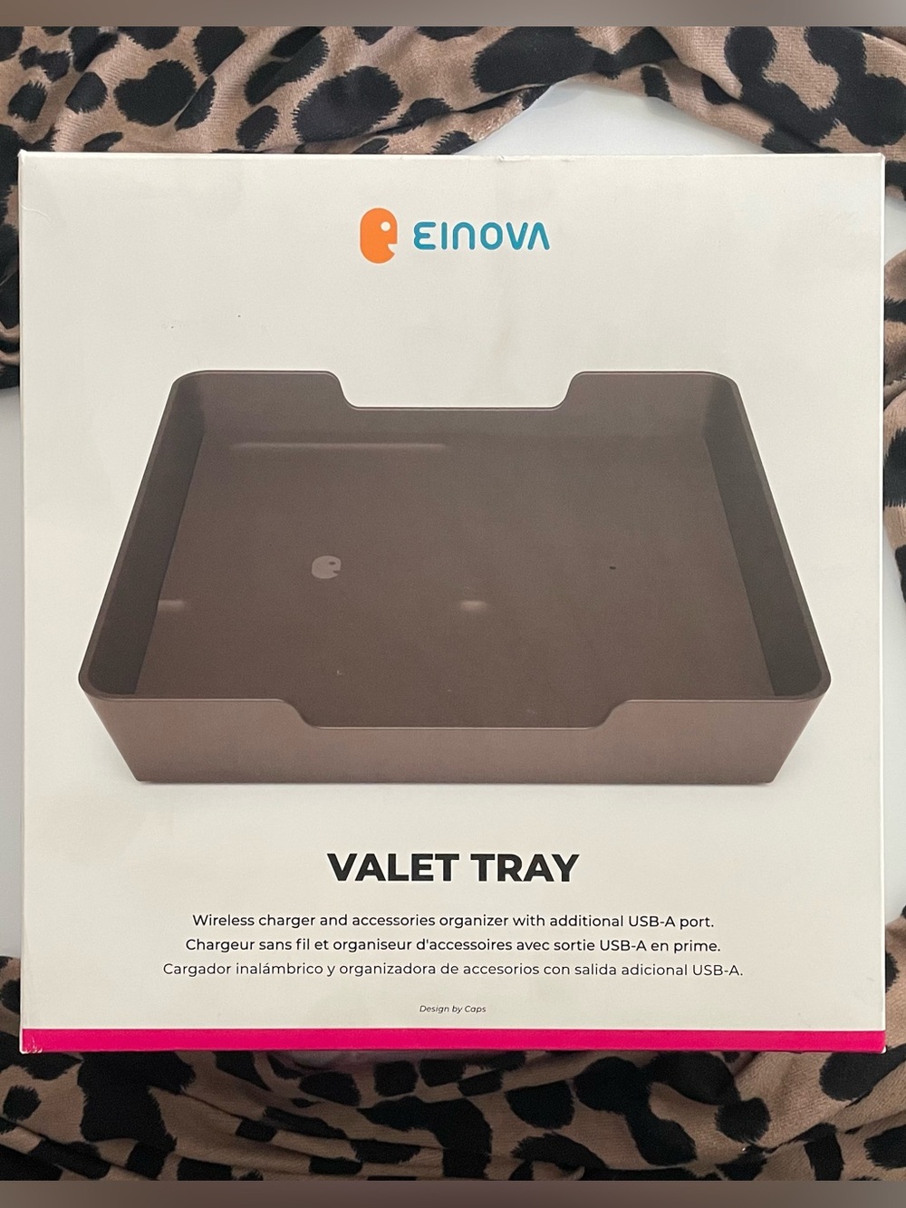 Einova Wireless charging Valet Tra